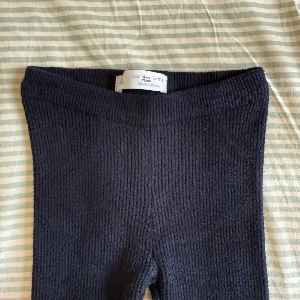 Zara Ribbed Flared Leggings - Picture 5 of 9